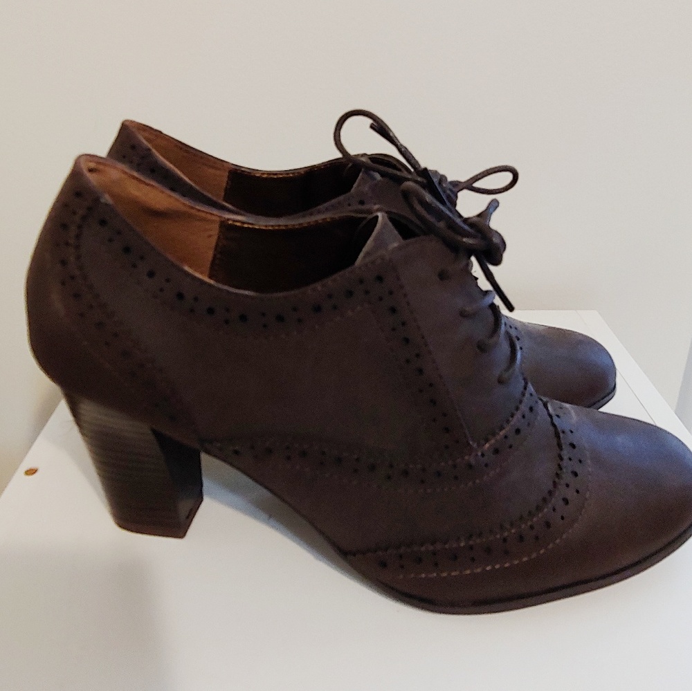 Oxford heels